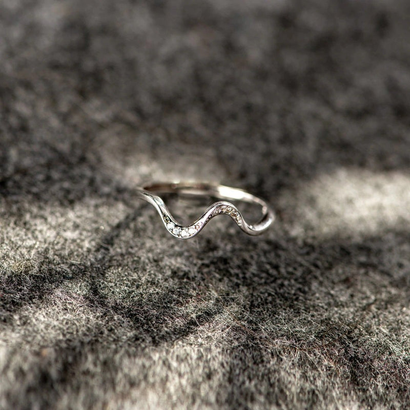 Water Wave Silver Ring in Fashion Design Value Destination